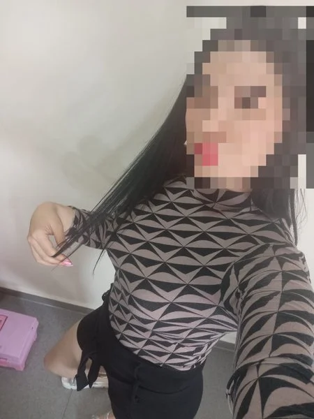 EMILY MULATA TRAVIESA Y JUGUETONA Bilbao